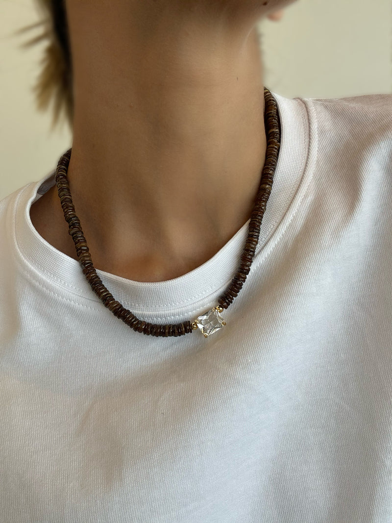 Collar de Pucas Brown White Diamond